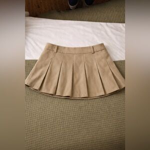 NIA Fennel pleated skort in khaki size L